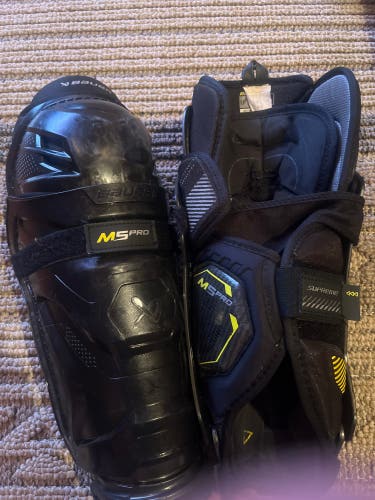 Junior Bauer Supreme M5 Pro 13" Shin Pads (Used)