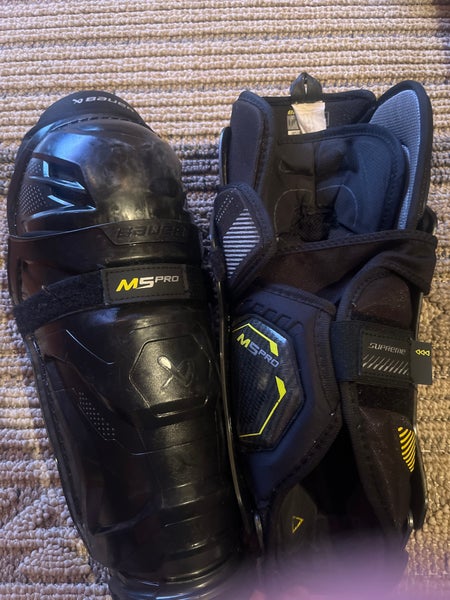 Junior Bauer Supreme M5 Pro 13" Shin Pads (Used)
