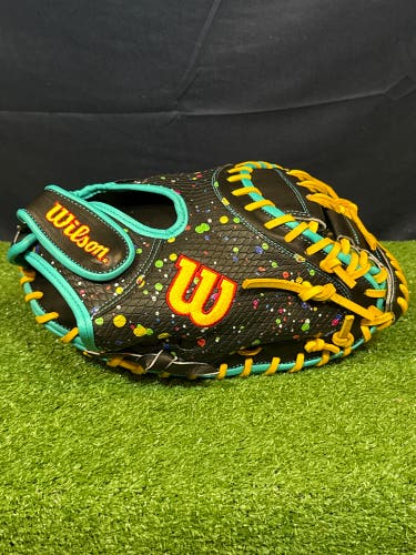 2025 Wilson A2000 PF33SS RH Catcher's Baseball Glove 33" (New)