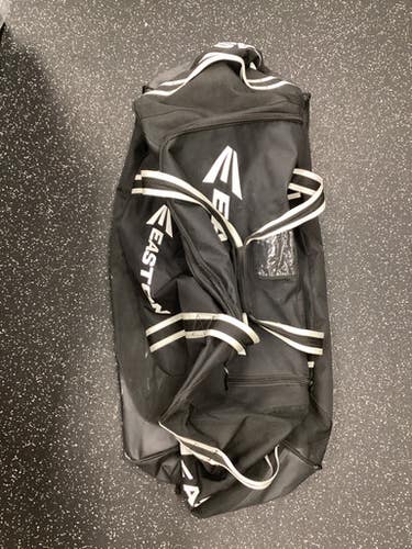 Used Easton SYNERGY Sr Hockey Wheeled Black 11851-S000039164