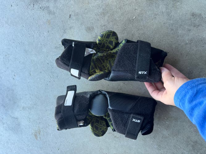 Small Youth STX Arm Pads (Used)