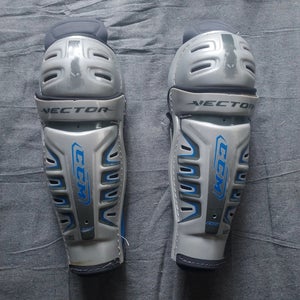 Junior CCM Vector 13" Shin Pads (Used)
