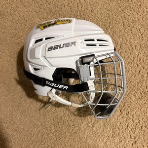 Small Bauer Re-Akt 100 Helmet (Used)