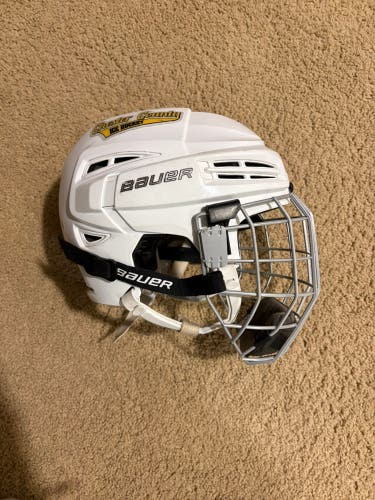 Small Bauer Re-Akt 100 Helmet (Used)