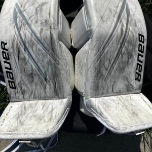 XS Bauer Hyperlite 2 Goalie Leg Pads (Used)