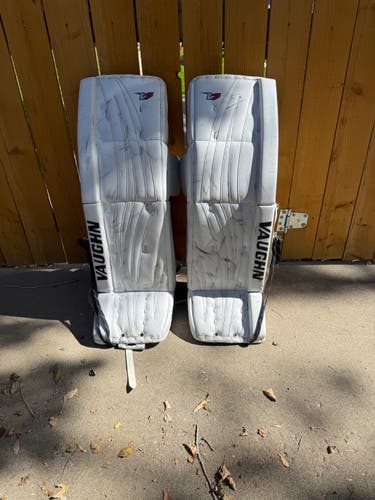 36" Vaughn Velocity V7 Goalie Leg Pads (Used)