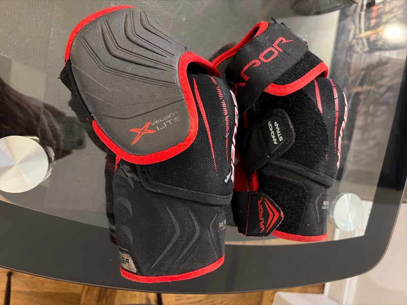 Used Medium Bauer Vapor x velocity lite Elbow Pads