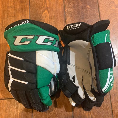 13" CCM University of North Dakota Jetspeed HGJS Pro Stock Used w/ NEW Palms *Read Full Description*