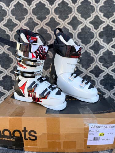 Brand New! Atomic Redster Pro 130 Ski Boots Size-25.5