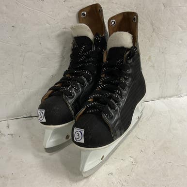 Used CCM T900 Junior Hockey Skate Junior 03 11855-S000193107