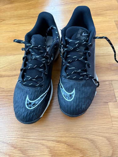 Black Women's Size M 7.0 (W 8.0) Nike Low Top Molded Cleats (Used)