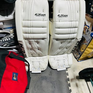CCM Extreme flex Pro 30+1 intermediate pads