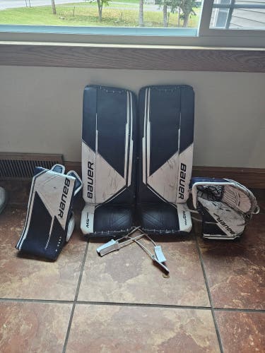 2022 30" Bauer M5 Pro Regular Goalie Full Set (Used)