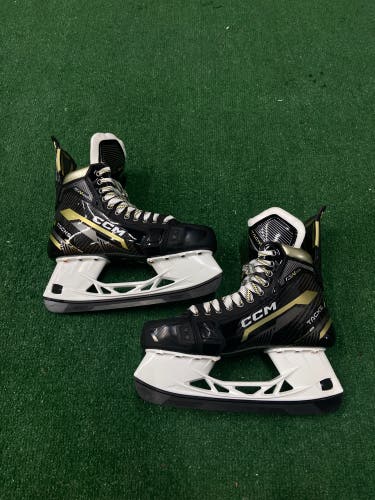 Senior CCM AS-V Pro Hockey Skates Regular Width 10.5 (New)