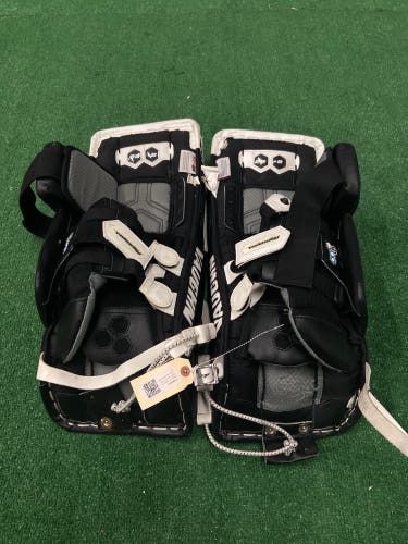 Black 22" Junior Vaughn Velocity VE8 Goalie Leg Pads (Used)