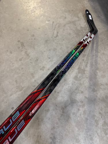 2 Pack 75 Flex P92 Senior True HZRDUS X Smoke Left Hand Hockey Stick Pro Stock NCAA (New)
