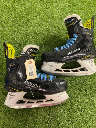 Senior Bauer Supreme M4 Hockey Skates 9 (Used)