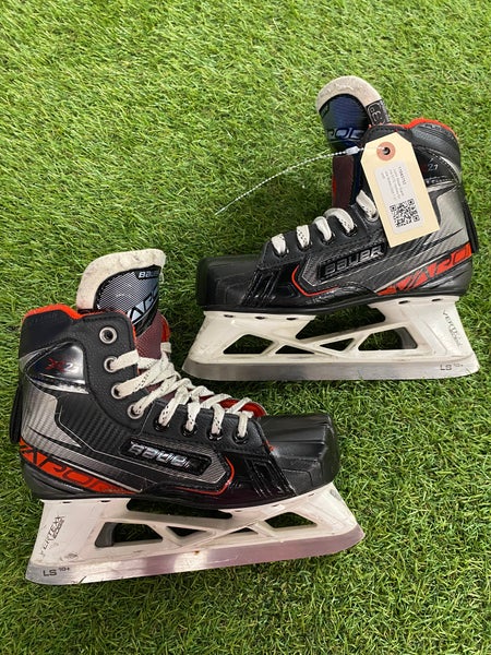 Junior Bauer Supreme S170 Hockey Goalie Skates Size 1 (Used)