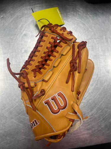 Wilson A2000 RH Infield Baseball Glove 11.75" (Used)
