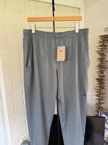 NWT Nike Yoga Dri-Fit Jogger / Pant / Sweatpants Men’s Gray Standard Fit Size XL