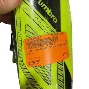 Used Umbro Soccer Shin Guards Youth Green SM 11847-S000030031