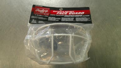 Used Rawlings SOFTBALL FIELDERS MASK Batting Helmet Mask White SM 11868-S000066129