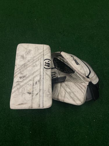 White Intermediate Warrior Ritual G6 Goalie Gloves & Blockers Regular (Used)