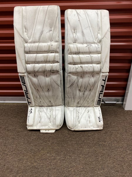 34" 2024 True Catalyst 7X3 Goalie Leg Pads