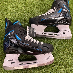 Senior True Catalyst 3X4 Hockey Skates Regular Width 9 (Used)