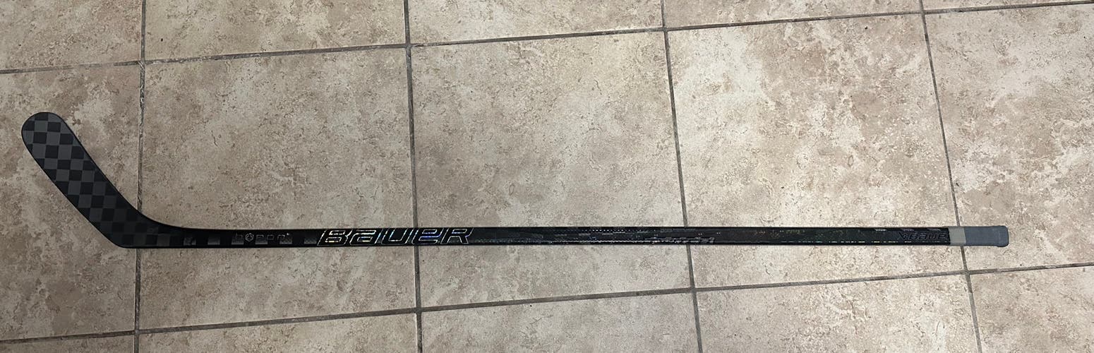Senior Bauer Twitch Right Handed Hockey Stick PM9 Pro Stock (New)