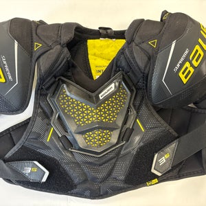 Medium Intermediate Bauer Supreme 3S Shoulder Pads (Used)
