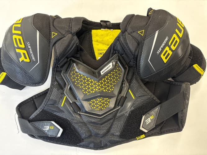 Medium Intermediate Bauer Supreme 3S Shoulder Pads (Used)