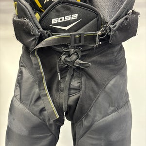 Junior Small CCM Tacks 6052 Hockey Pants (Used)