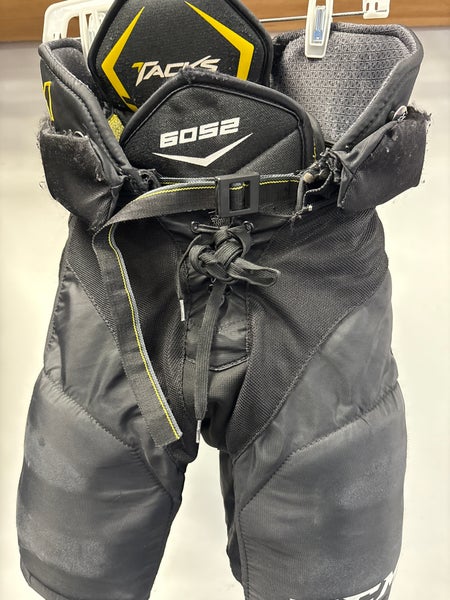 Junior Small CCM Tacks 6052 Hockey Pants (Used)