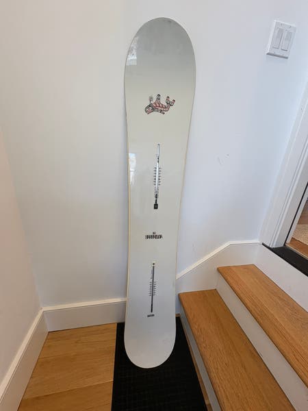 burton 161 snowboard 2012 Burton Barracuda 161 | SidelineSwap