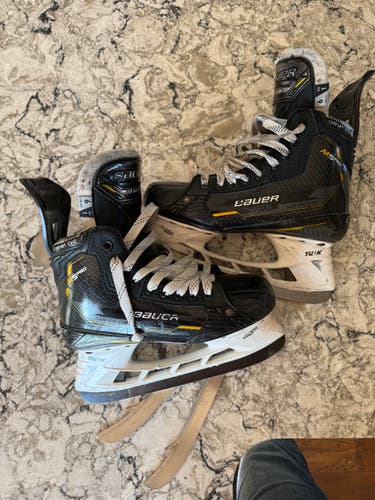 Bauer Supreme M5 Pro Hockey Skates Size 6 (Used)