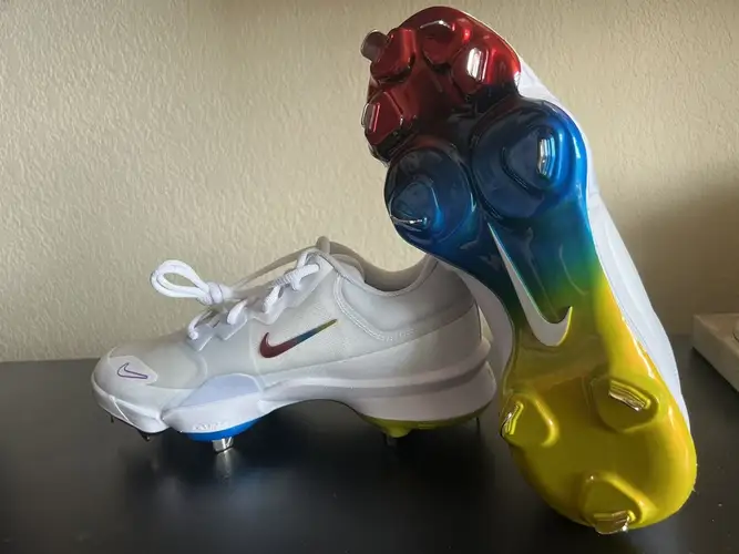 Nike Force Zoom Trout 9 Pro Metal Baseball Cleats Rainbow FB2907-106 Size 8.5