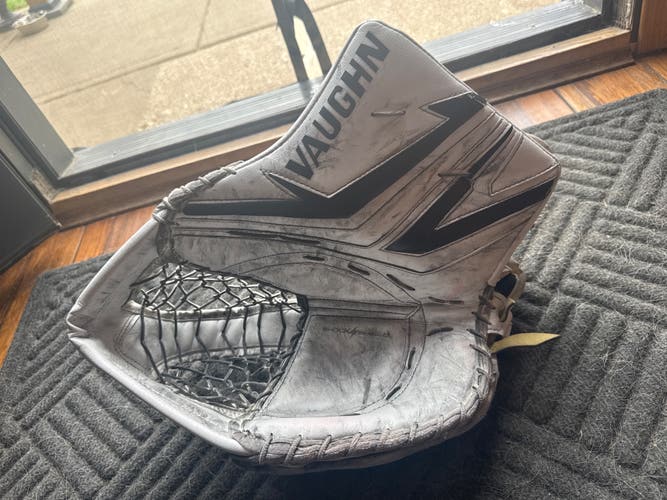 Vaughn SLR4 Pro Carbon Full Right (Used)