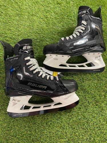 Senior Bauer Supreme Mach Hockey Skates 8.5 (New)