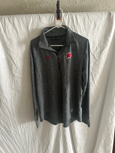 University of Wisconsin Under Armour Men’s XL Loose Fit 1/4 Zip