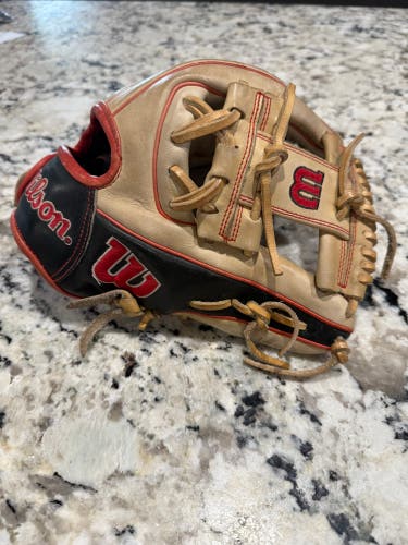 Wilson DP15 A2000 RH Infield Baseball Glove 11.5