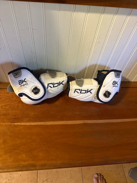 Reebok 8K Pro Elbow Pads Size 5 (M)