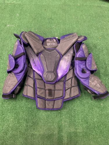 Senior Large Bauer Vapor Hyperlite 2 Goalie Chest Protector (Used)