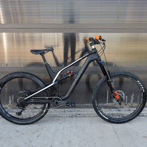 Men's 2022 Mountain Bike (Used)