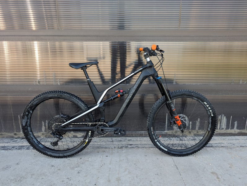 Men's 2022 Mountain Bike (Used)