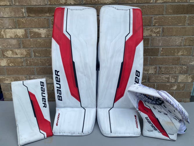 Bauer Shadow Pro Stock Goalie Pads and Gloves Full Set 35 +2 Commesso  BLACKHAWKS 7944
