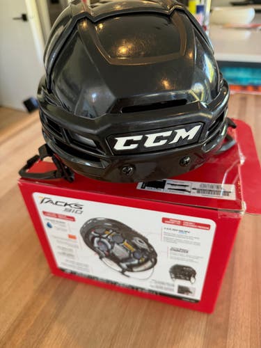XS CCM Tacks 910 Helmet (Used)