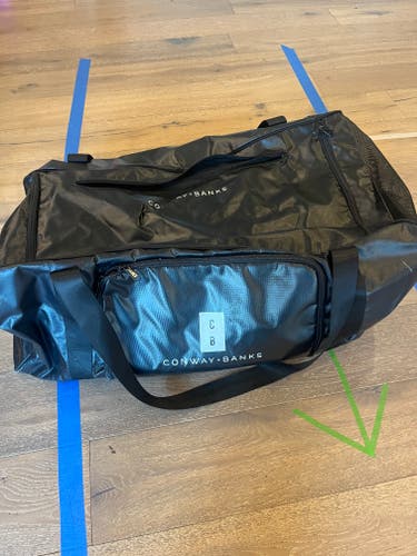 Conway & Banks senior l/xl (36”) Bag (Used)