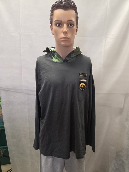 NWT Iowa Hawkeyes Hooded Long Sleeve Shirt Nike XL NCAA