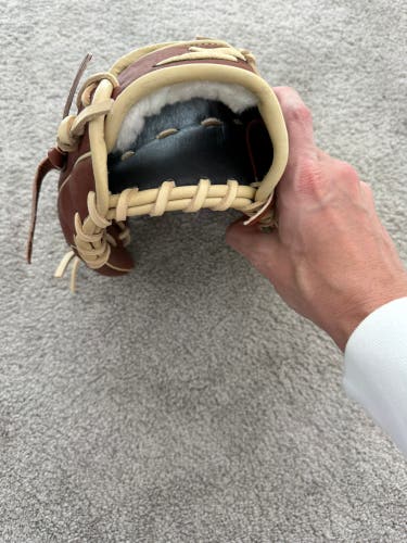 2024 RH Outfield Baseball Glove 12.75" (Used)